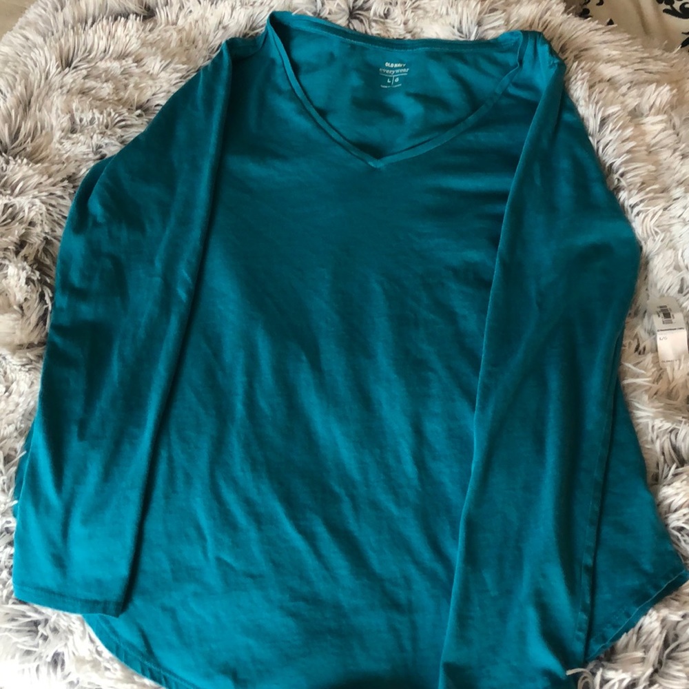 Turquoise long sleeve Old Navy tee